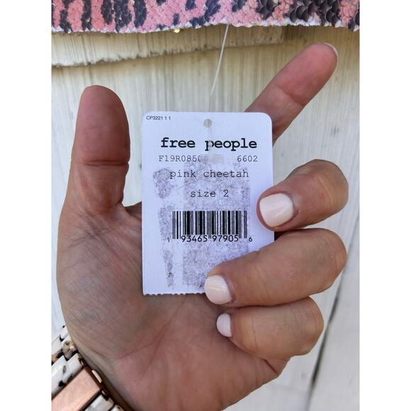 Free People One Pink Cheetah Sequin Festival Mini Skirt Size 2 NWT - Picture 2 of 10